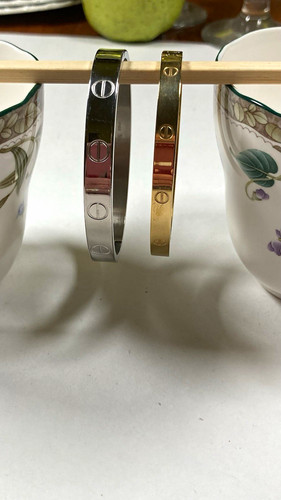 Gold silver tone metal - gold,