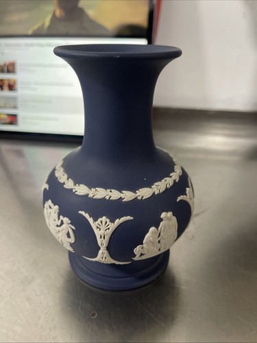 Wedgewood jasperware dark blue - wedgewood,