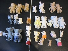 28 Sylvanian Families Figures