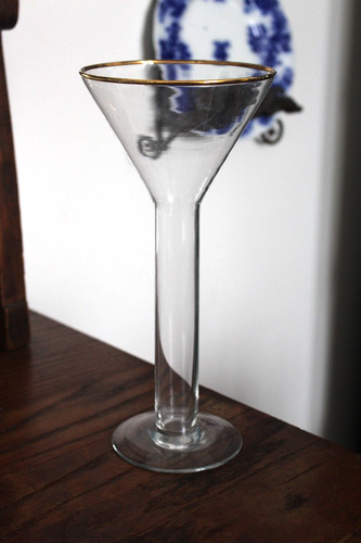 Tall martini glass shaped - tall,
