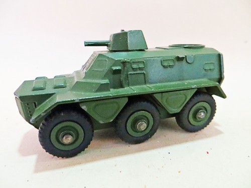 Dinky 676 armoured personnel - 676,