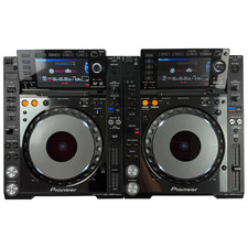 2x Pioneer CDJ 2000 Nexus NXS Pair Excellent Condition - Free 24 Hour Postage