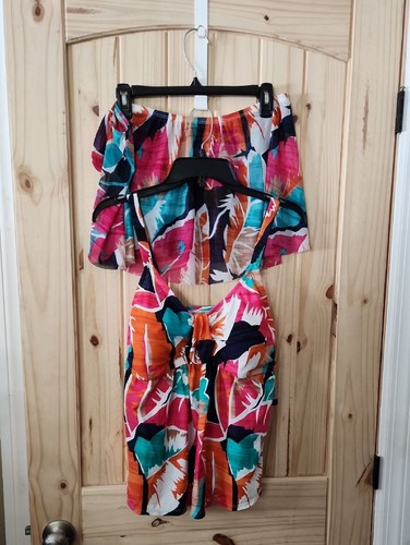 Nwt catalina floral - nwt,