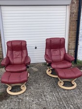 Cost £3K Smart pair Of Stressless Mayfair Leather Recliner Chairs & Footstools.