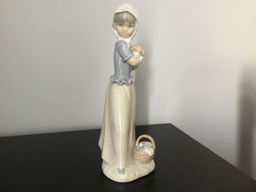 Nao girl with dog and - nao,