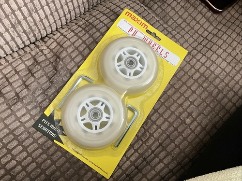 New white scooter wheel - white,