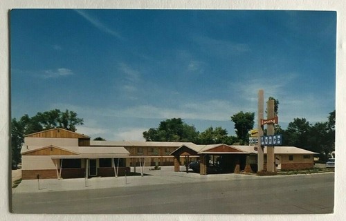 Vintage postcard luxury lodge - postcard,