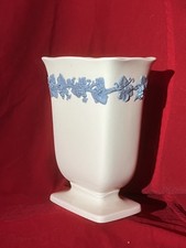 Wedgwood Etruria Queensware Plain Edge Lavender Blue on Cream Pedestal Vase