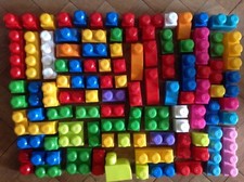 100 Mega Bloks First Builders Bricks Maxi Mega Bloks in Good Condition 