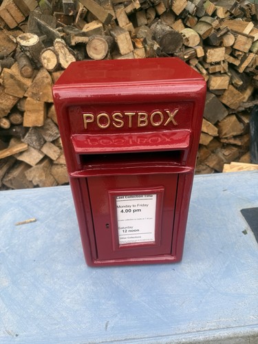 Royal mail red - cast, iron