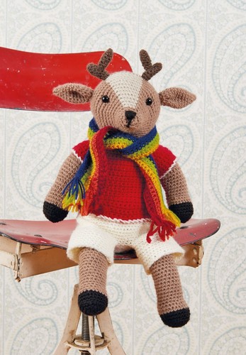 Football crochet pattern - dk,