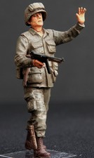 1/35 WW2 US Infantry Gesturing Halt - Built and Painted
