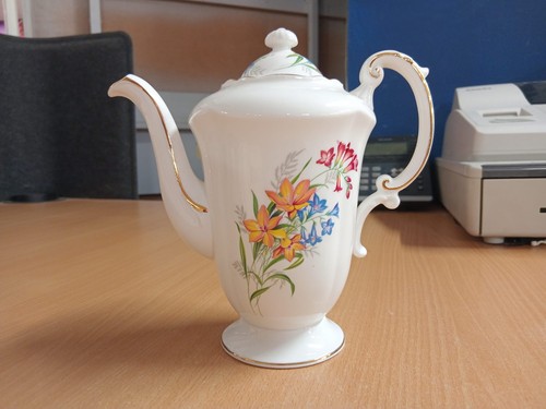 Paragon fine china teapot - fine,