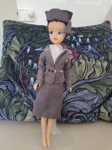 Sindy doll wearing - sindy, classic