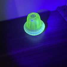 Vintage Art Deco Vaseline/uranium Lamp Shade