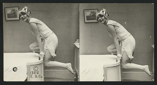 Photo 1920s bathing beauty - bathing,