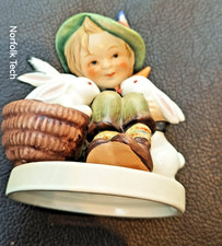 GOEBEL HUMMEL "Playmates" 58/0