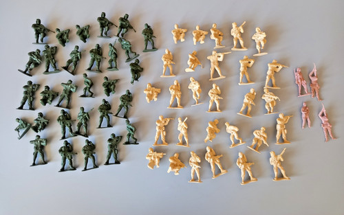 Vintage plastic ww2 - plastic, soldiers