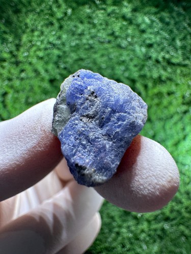 Tanzanite crystal with color - crystal,