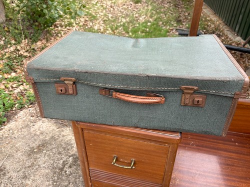 Vintage blue suitcase - blue,