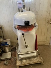 Record  Bun Divider Moulder  30 Piece 120 Grams Royster Equipment Refurb