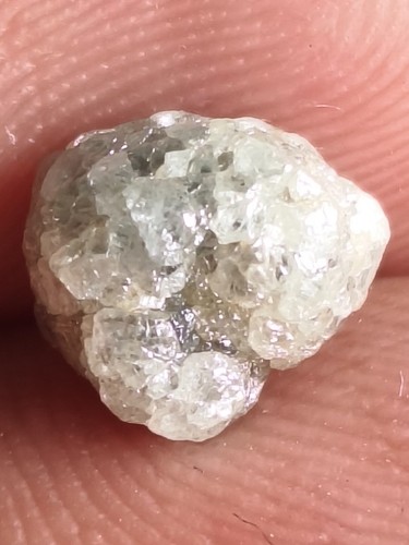 Carat natural rough - 2.10+,