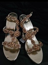 Unze Jewel embellished heels