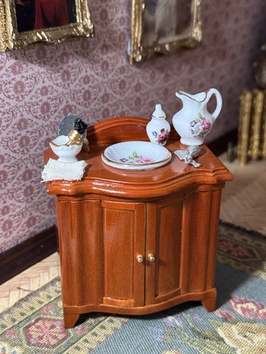 Dollshouse scale reutter - scale,