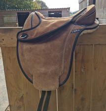 Treeless Saddle - Libra Suede Leather - Faux Sheepskin - Excellent -RARE FIND