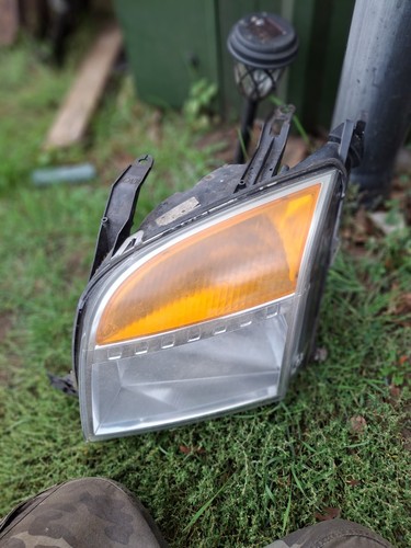Ford fusion head light - fusion,