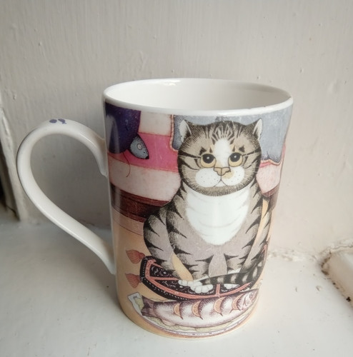 Queen fine bone china - fine, "the