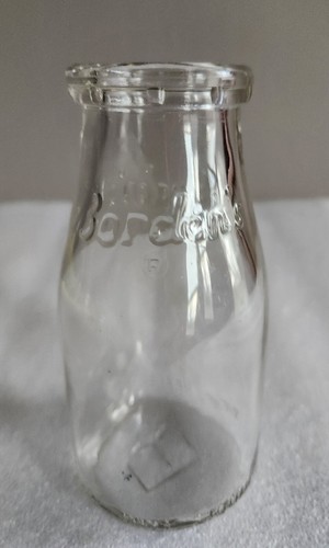 Vintage borden half - borden's, pint