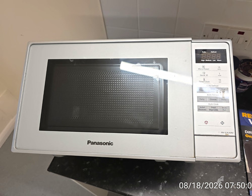 Panasonic e28jmm 20l 800w - nn-e28jmm,