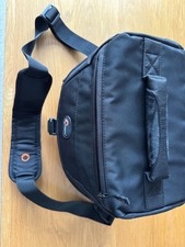 Lowepro Nova 180 AW - Camera