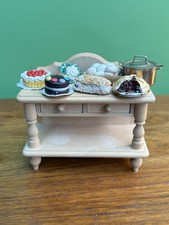 Vintage dolls house wooden - dolls,