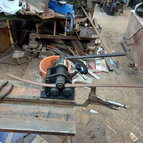 Round bar and - ,