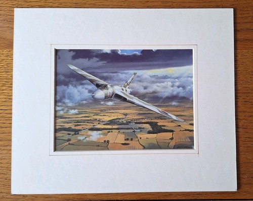 Avro vulcan xh558 print - xh558, a
