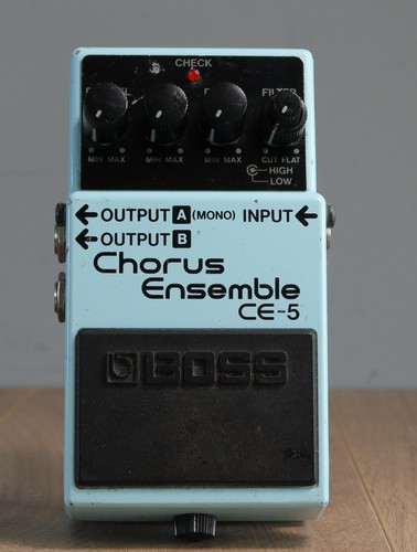Boss chorus ensemble - ce-5,