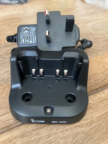Icom 213 battery charger - charger, +