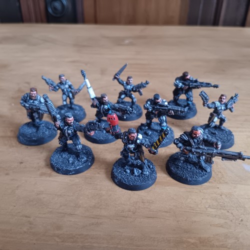 X10 van saar - metal, painted