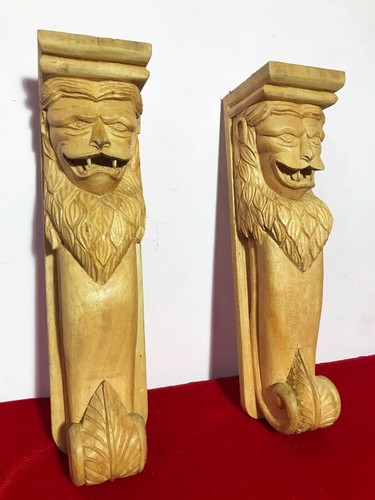Wall hanging bracket lion - wall,