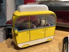 PEPPA PIG CAMPER VAN & 5 FIGURES