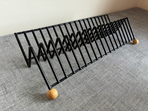 Black metal wire audio - black,