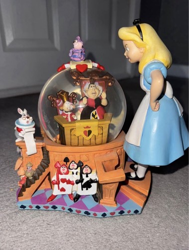 Alice wonderland - alice, in