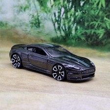 Hot Wheels Aston Martin DBS