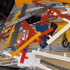 Scalextric Bales Cones