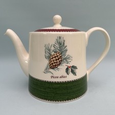 Wedgwood Sarah's Garden Christmas 2 Pint Teapot Excellent Condition