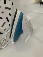 Russel Hobbs Iron 11585 Portable Travel Steam Iron Dual voltage + Iron Board