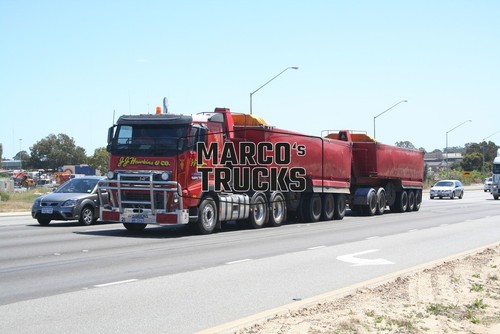 Truck photo volvo - truck,