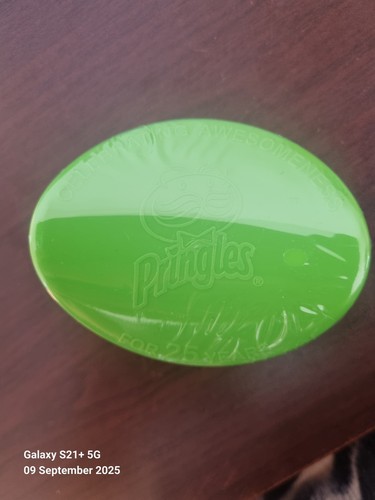 Pringles pop box green - pringles,